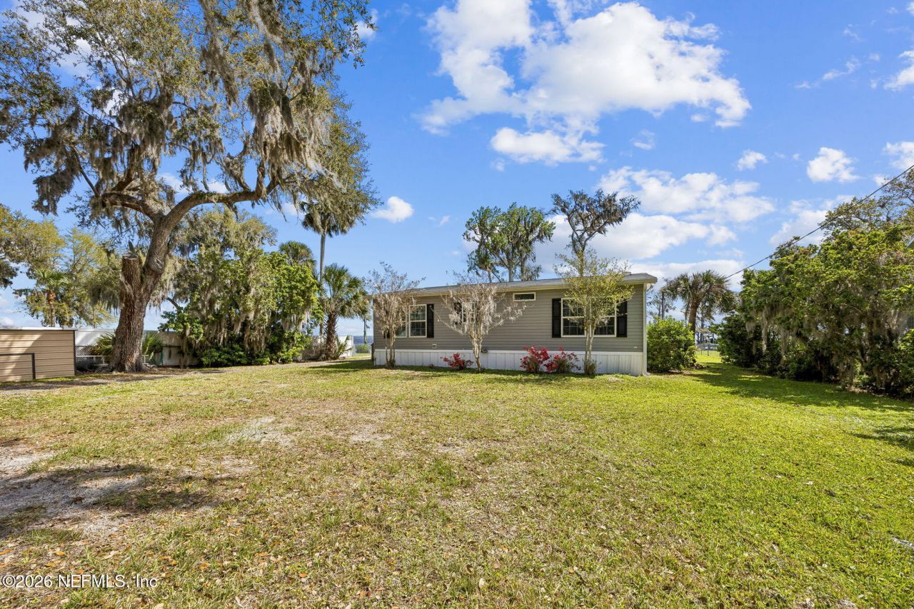 108 Sandra Lane, Crescent City, FL 32112 Photo