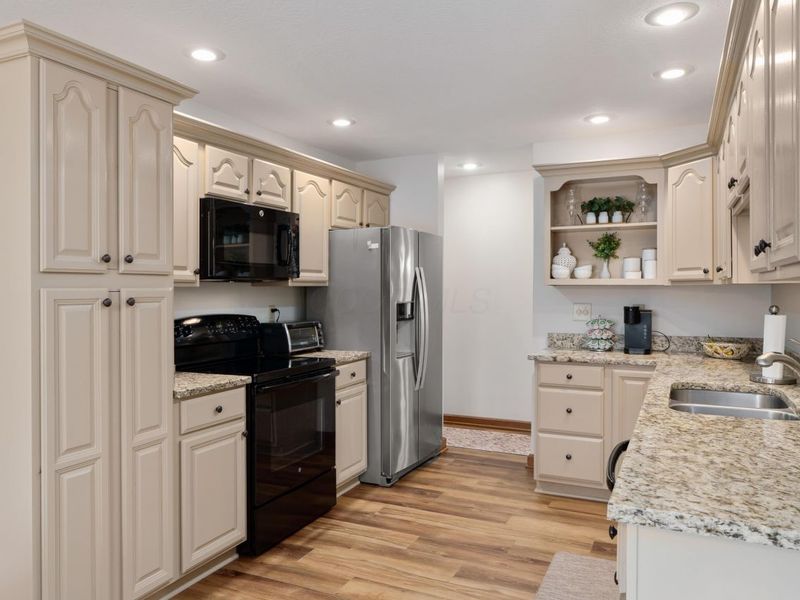 1007 Ridge Drive , Circleville, OH 43113 Photo 3