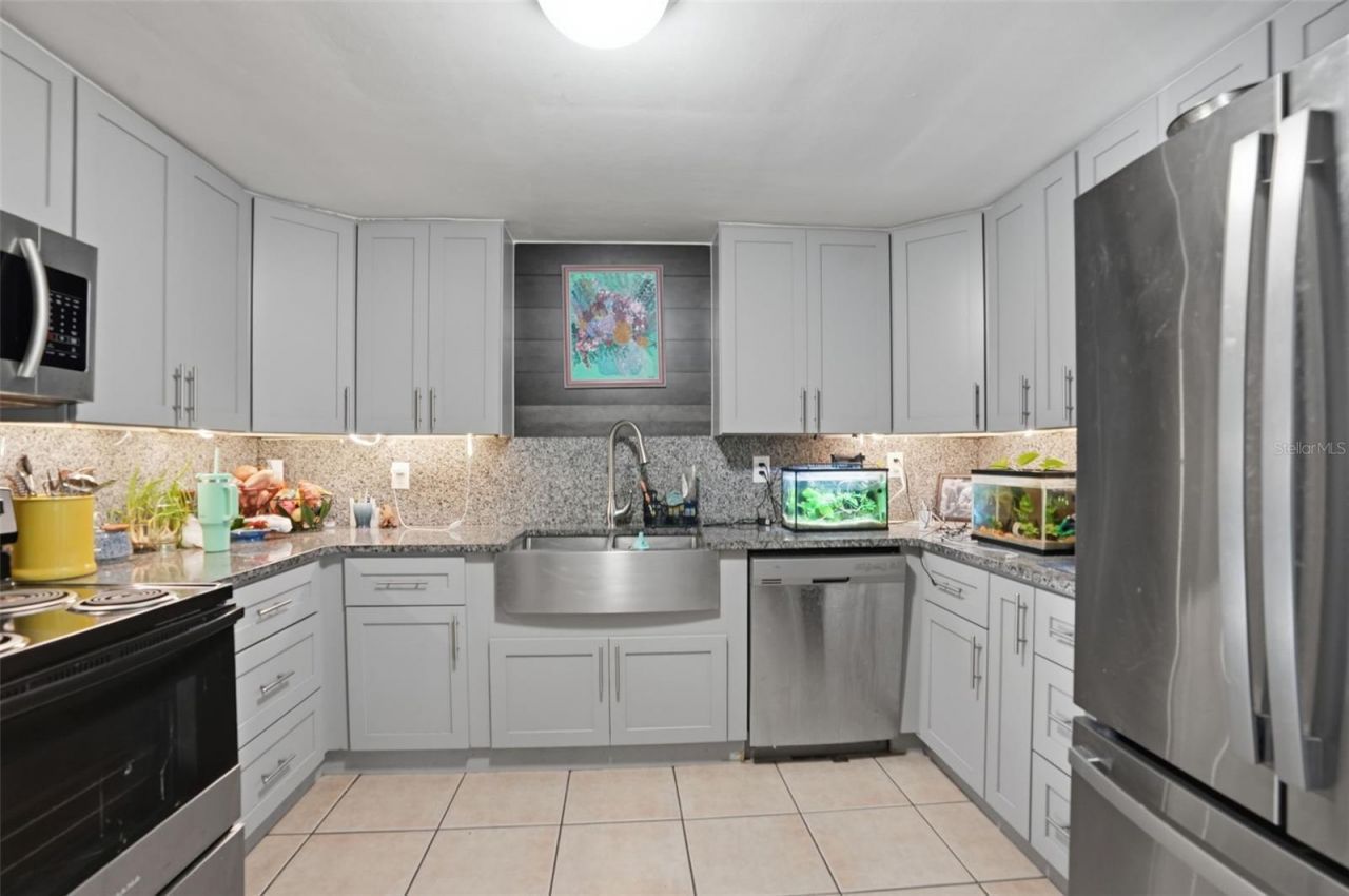 2085 S Stonebrook Drive, Homosassa, FL 34448 Photo