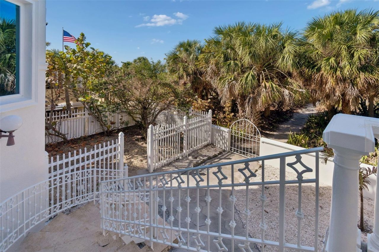 2811 Sunset Way, Saint Pete Beach, FL 33706 Photo