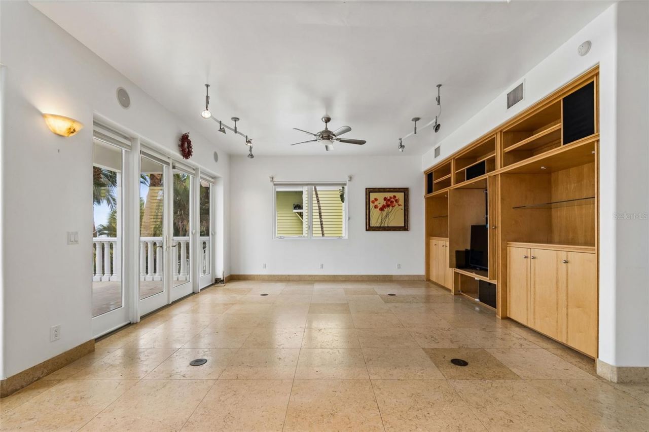 2811 Sunset Way, Saint Pete Beach, FL 33706 Photo