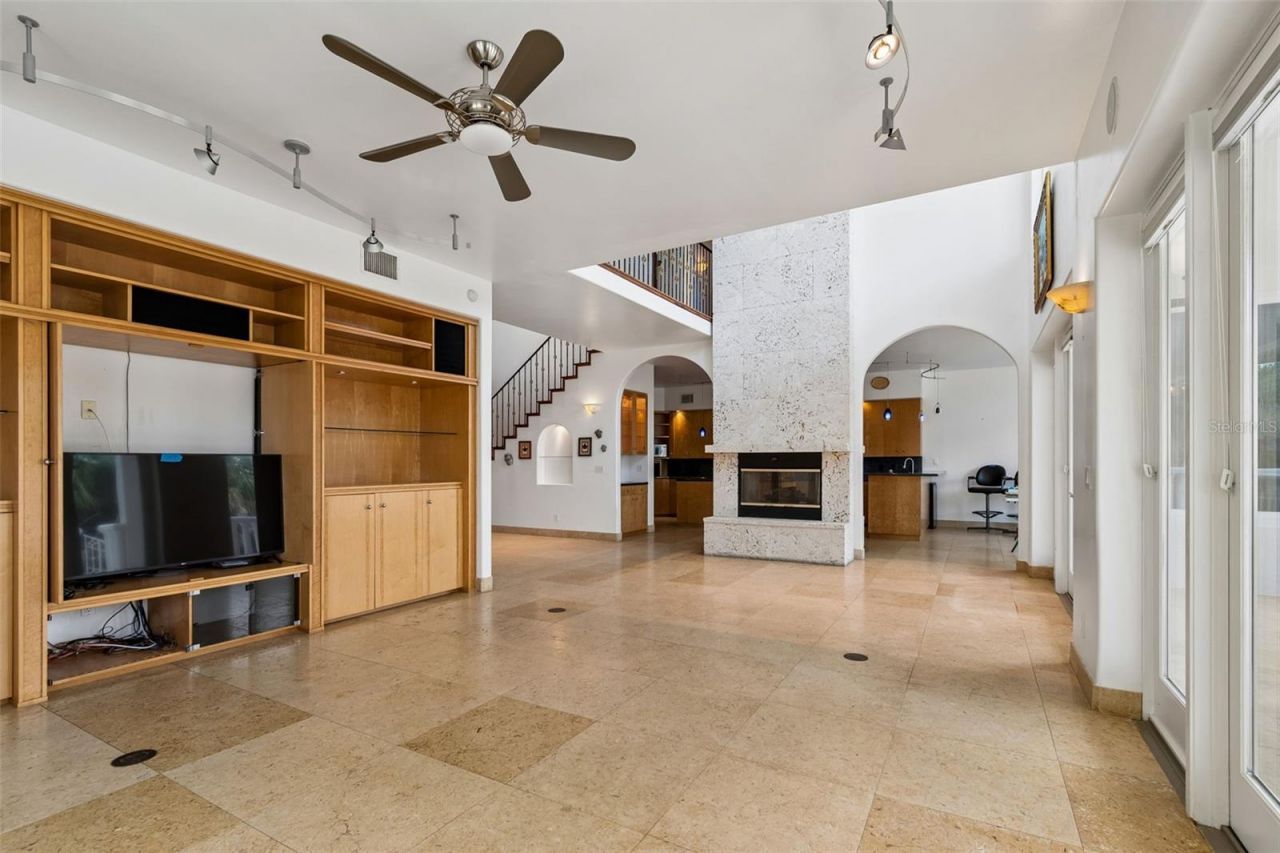 2811 Sunset Way, Saint Pete Beach, FL 33706 Photo