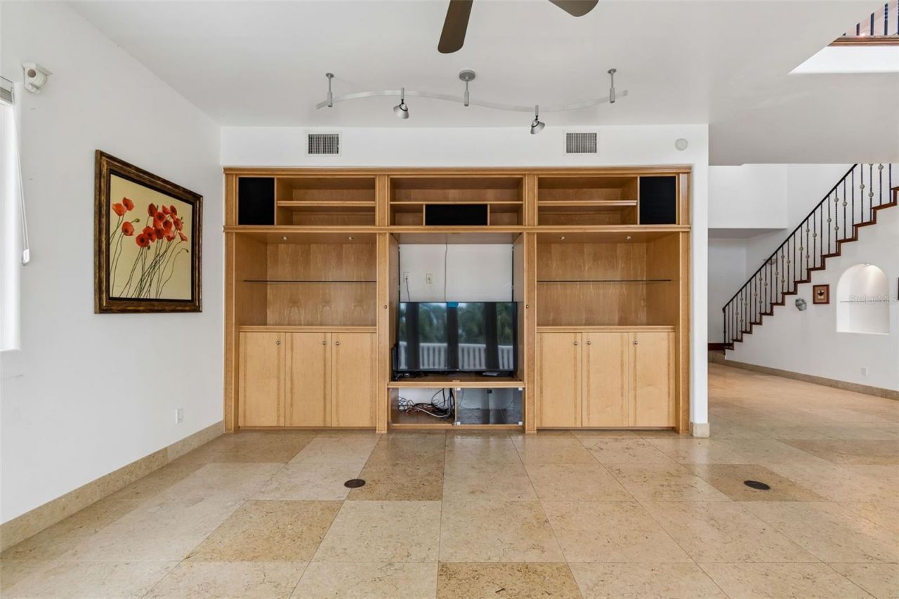 2811 Sunset Way, Saint Pete Beach, FL 33706 Photo