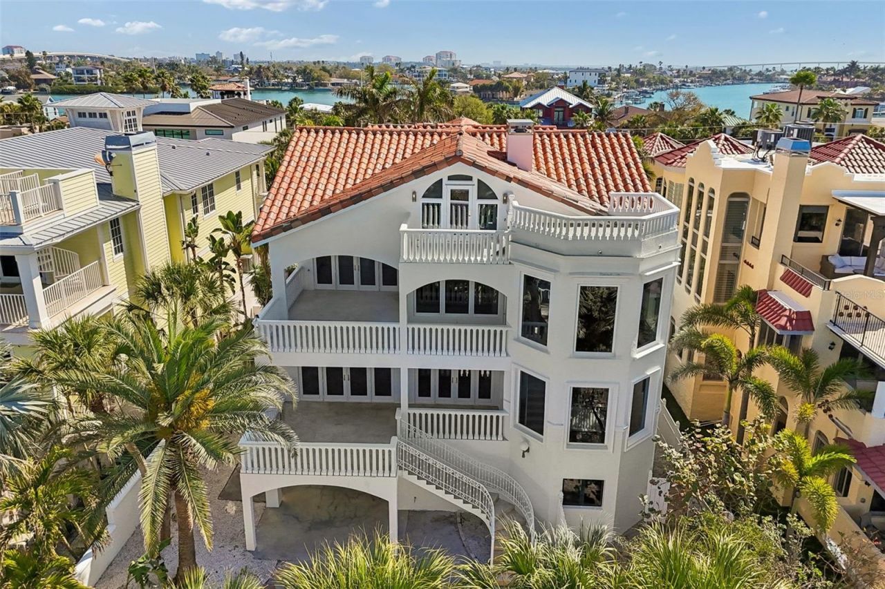 2811 Sunset Way, Saint Pete Beach, FL 33706 Photo