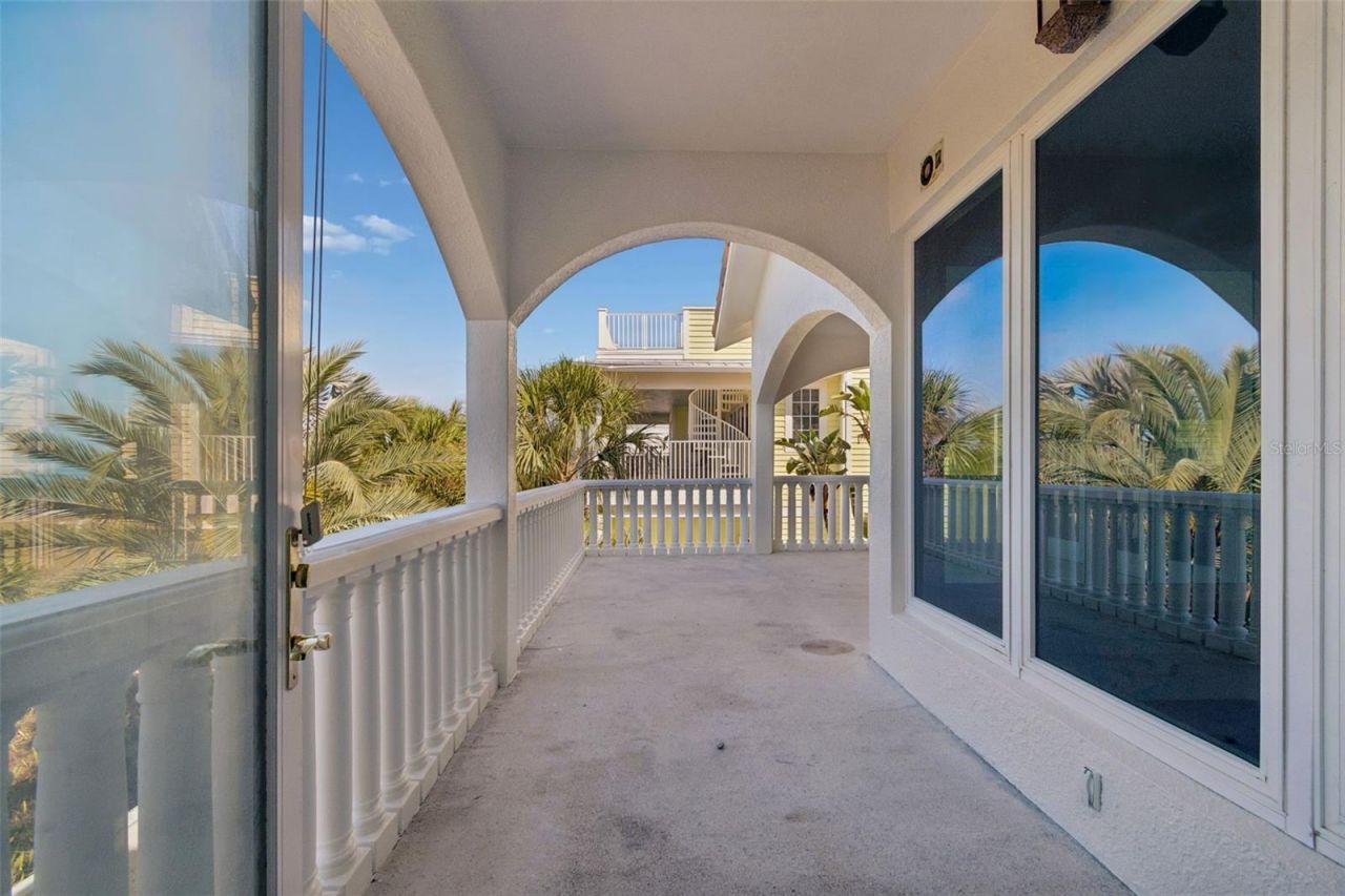 2811 Sunset Way, Saint Pete Beach, FL 33706 Photo