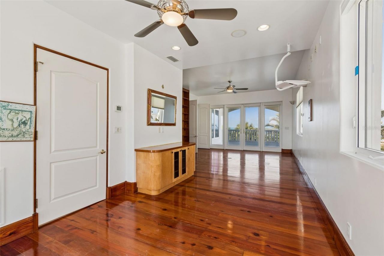 2811 Sunset Way, Saint Pete Beach, FL 33706 Photo