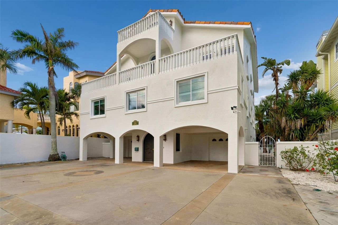 2811 Sunset Way, Saint Pete Beach, FL 33706 Photo