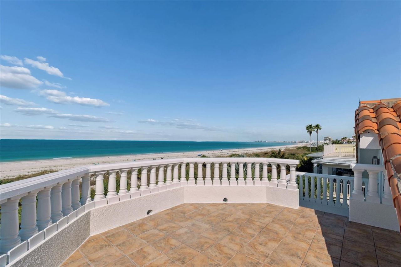 2811 Sunset Way, Saint Pete Beach, FL 33706 Photo