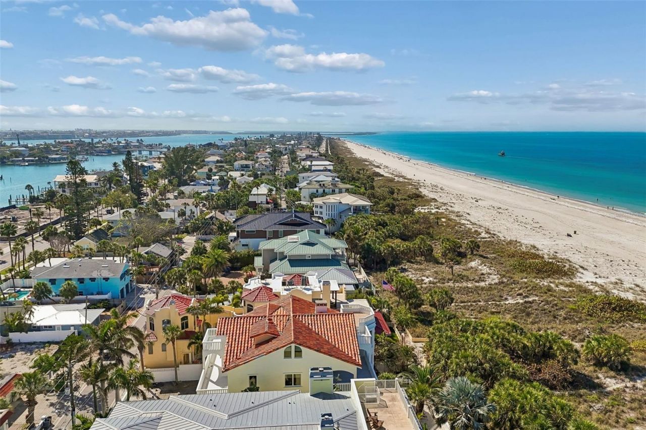 2811 Sunset Way, Saint Pete Beach, FL 33706 Photo