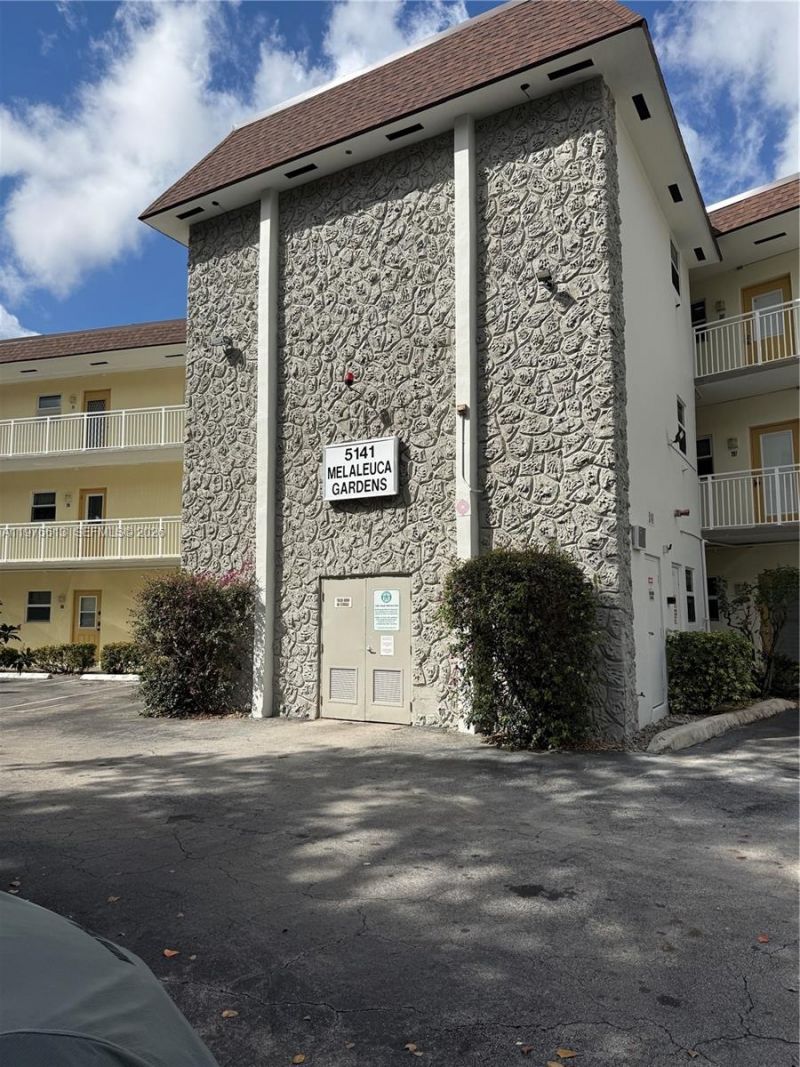 5141 W Oakland Park Blvd , Unit 311, Lauderdale Lakes, FL 33313 Photo