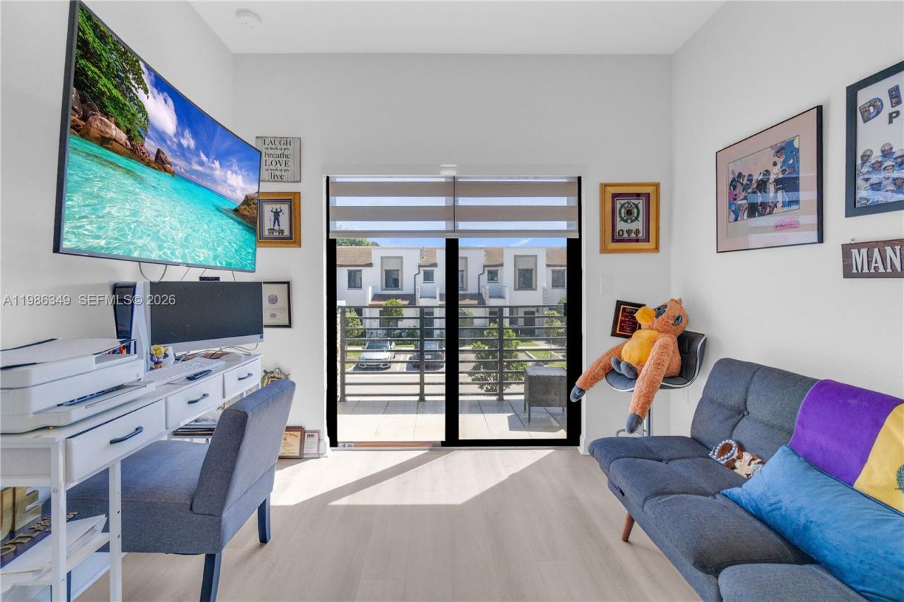 21068 NE 8th Ave, Miami, FL 33179 Photo