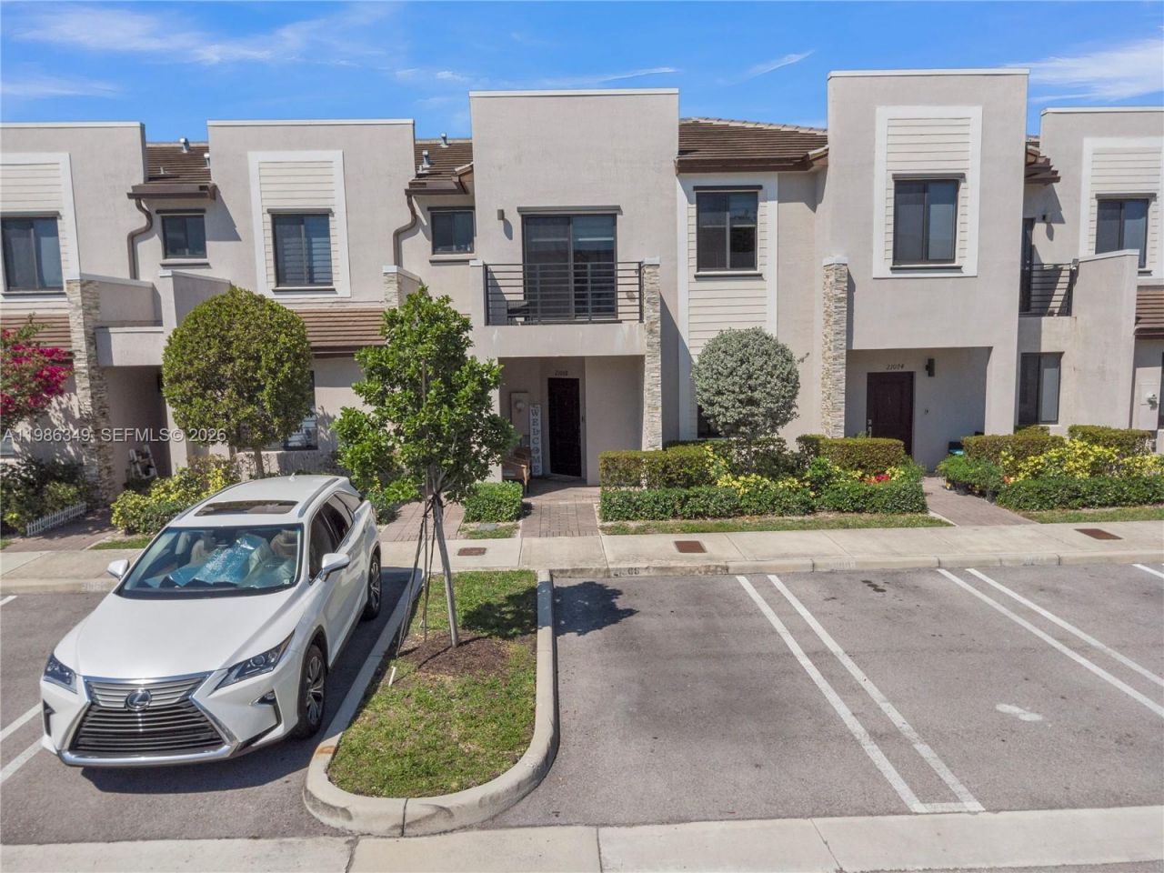 21068 NE 8th Ave, Miami, FL 33179 Photo