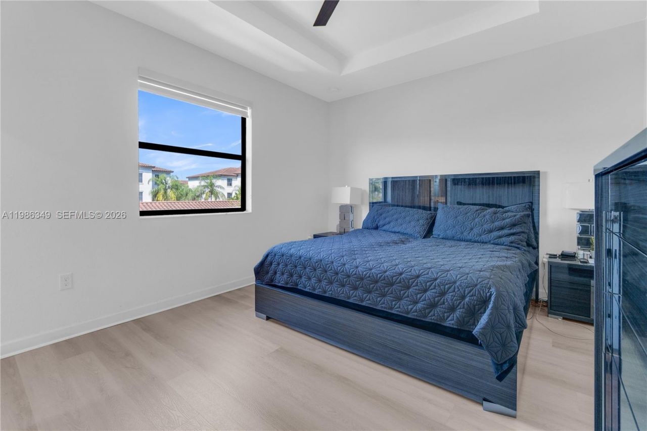 21068 NE 8th Ave, Miami, FL 33179 Photo