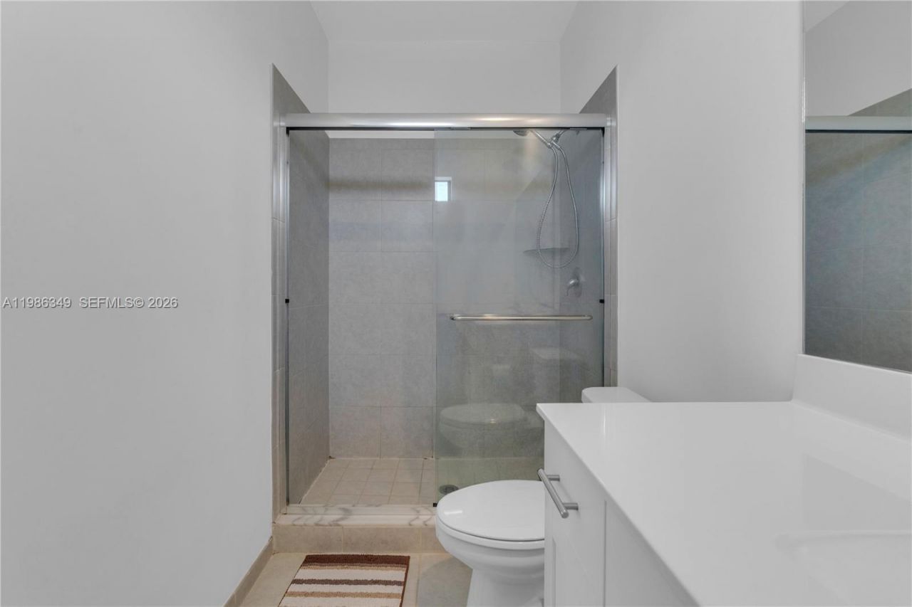 21068 NE 8th Ave, Miami, FL 33179 Photo