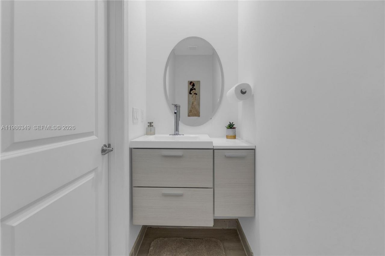 21068 NE 8th Ave, Miami, FL 33179 Photo