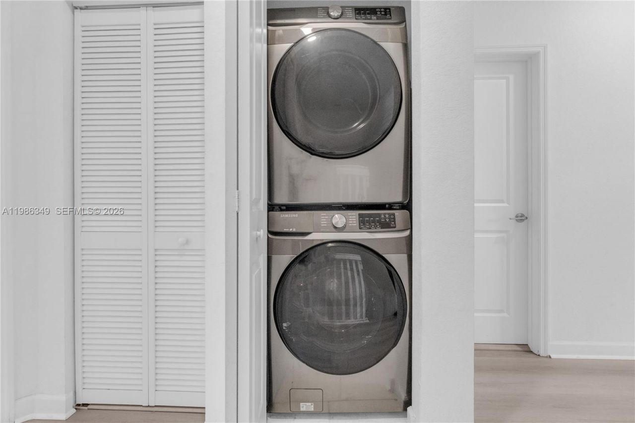 21068 NE 8th Ave, Miami, FL 33179 Photo