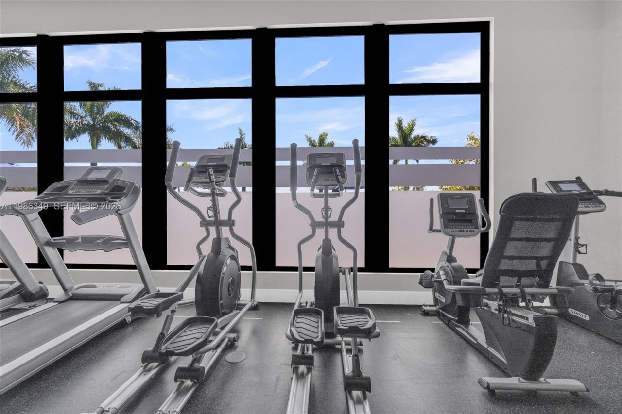 21068 NE 8th Ave, Miami, FL 33179 Photo