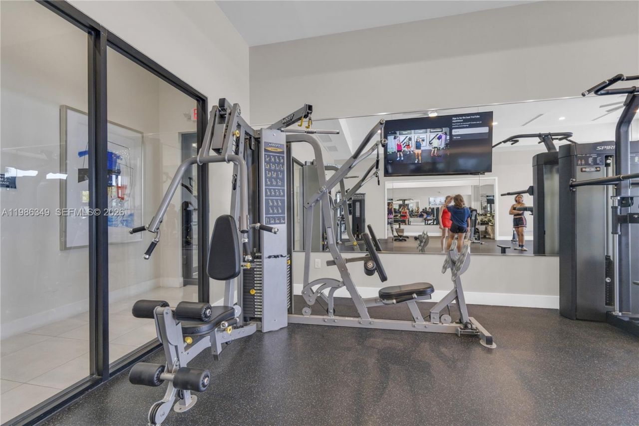 21068 NE 8th Ave, Miami, FL 33179 Photo