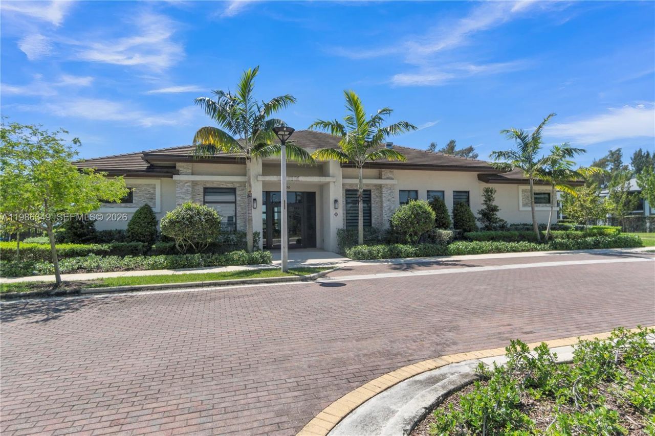 21068 NE 8th Ave, Miami, FL 33179 Photo