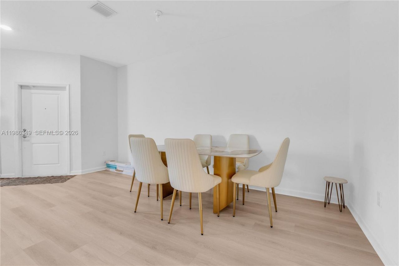 21068 NE 8th Ave, Miami, FL 33179 Photo