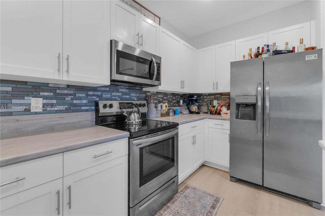 21068 NE 8th Ave, Miami, FL 33179 Photo