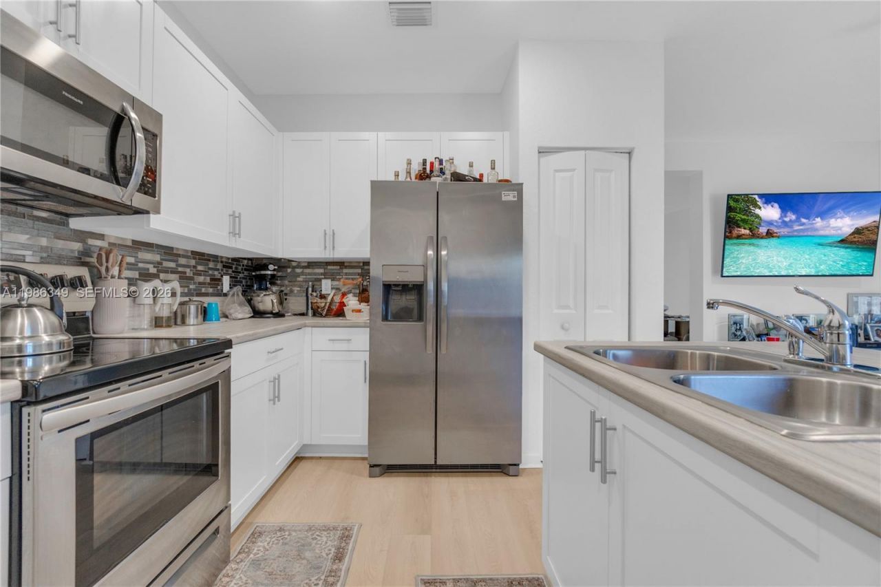 21068 NE 8th Ave, Miami, FL 33179 Photo