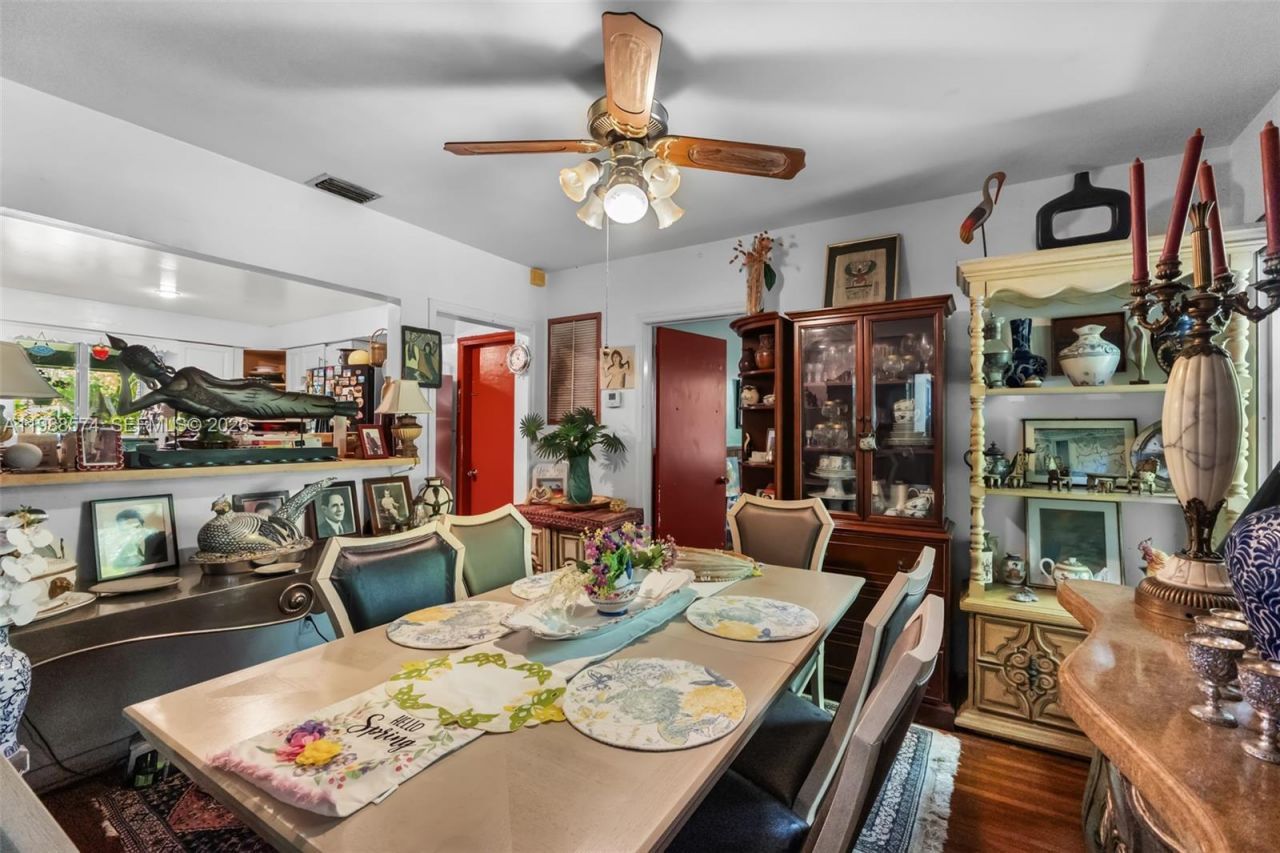 6005 SW 64th Pl , South Miami, FL 33143 Photo