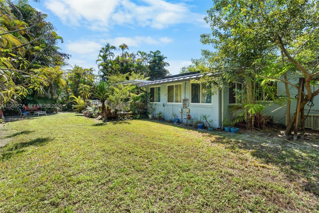 6005 SW 64th Pl , South Miami, FL 33143 Photo