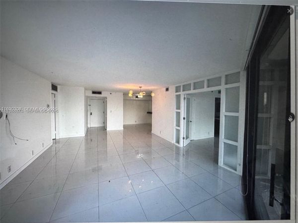 4000 Towerside Ter , Unit 609, Miami, FL 33138