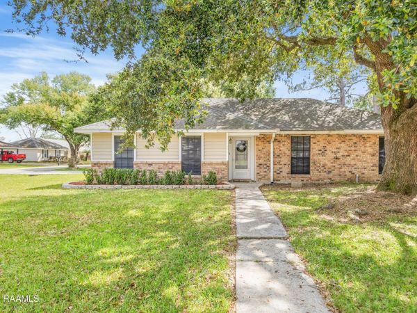 200 Breton Drive , Lafayette, LA 70508