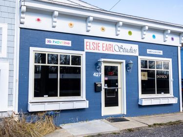 427 S Whittaker Street, New Buffalo, MI 49117