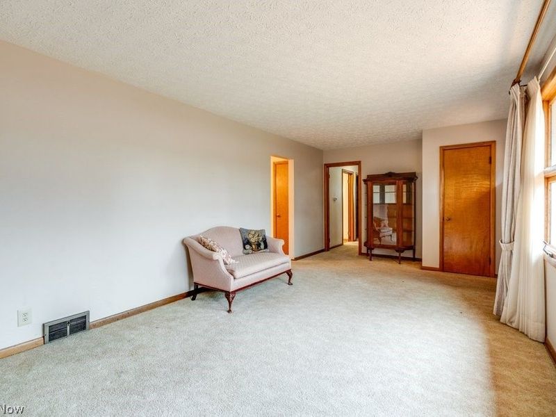 5918 Mapledell Street , Canton, OH 44718 Photo 28