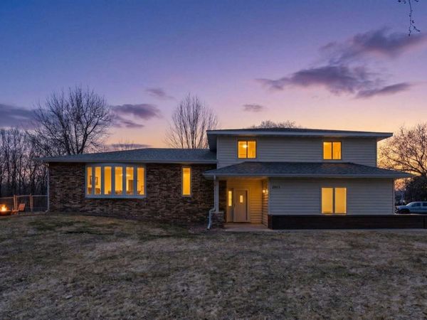 2063 Parkway Drive, North Saint Paul, MN 55109