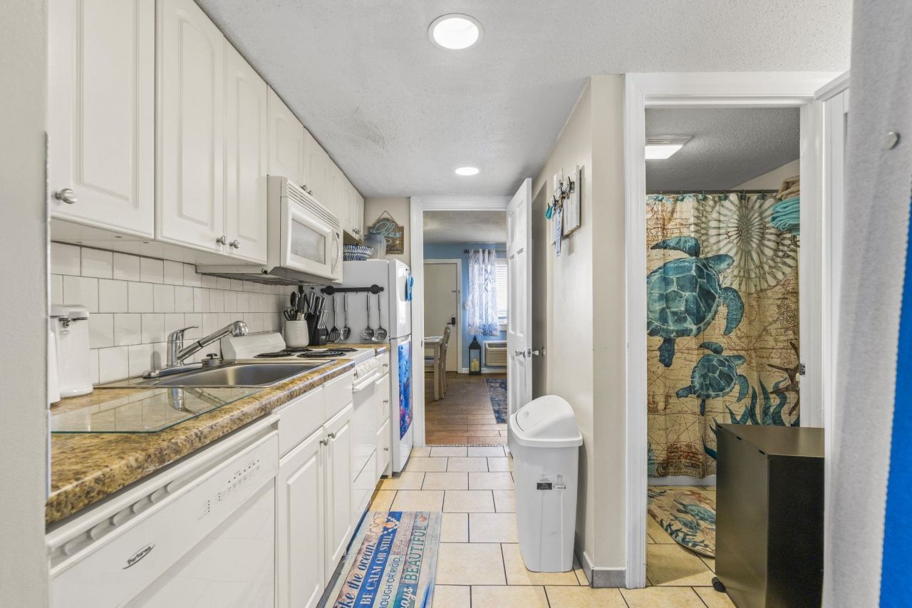 2001 S Ocean Blvd.  Photo 10