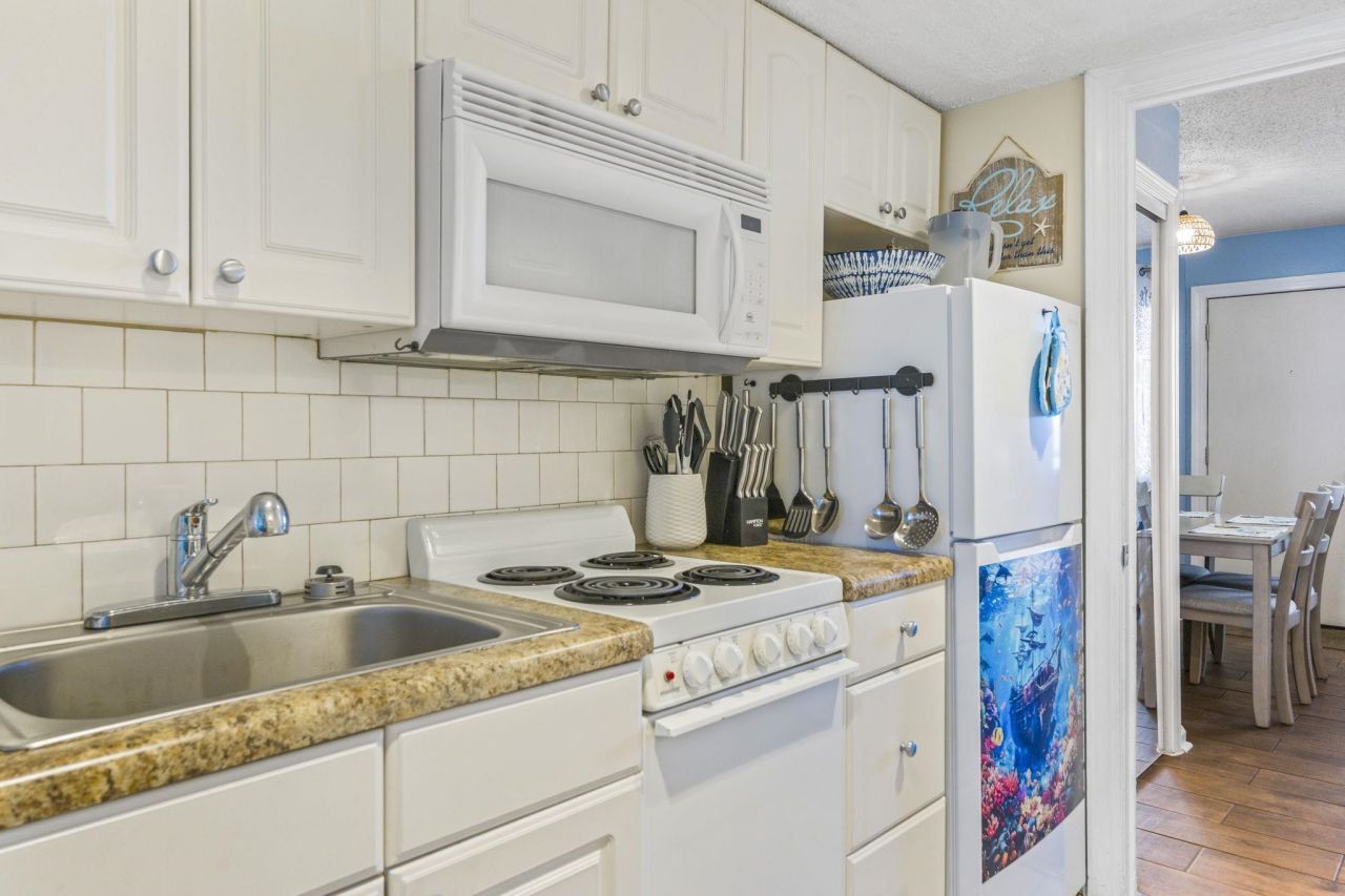 2001 S Ocean Blvd.  Photo 8