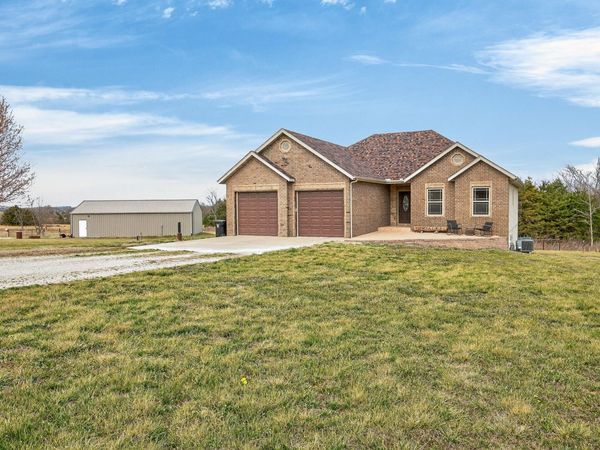 2459 Old Hillcrest Road, Marshfield, MO 65706