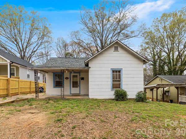502 Fayetteville Avenue , Statesville, NC 28677