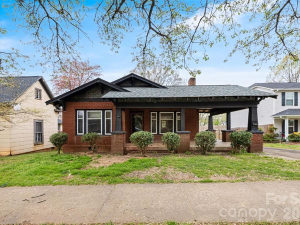 1134 Wilson W Lee Boulevard , Statesville, NC 28677