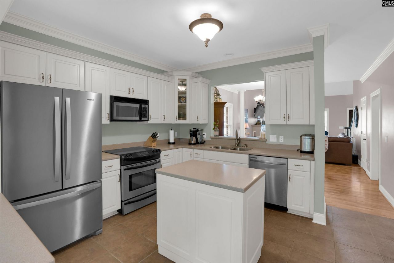 202 Lake Hilton Drive Photo 10