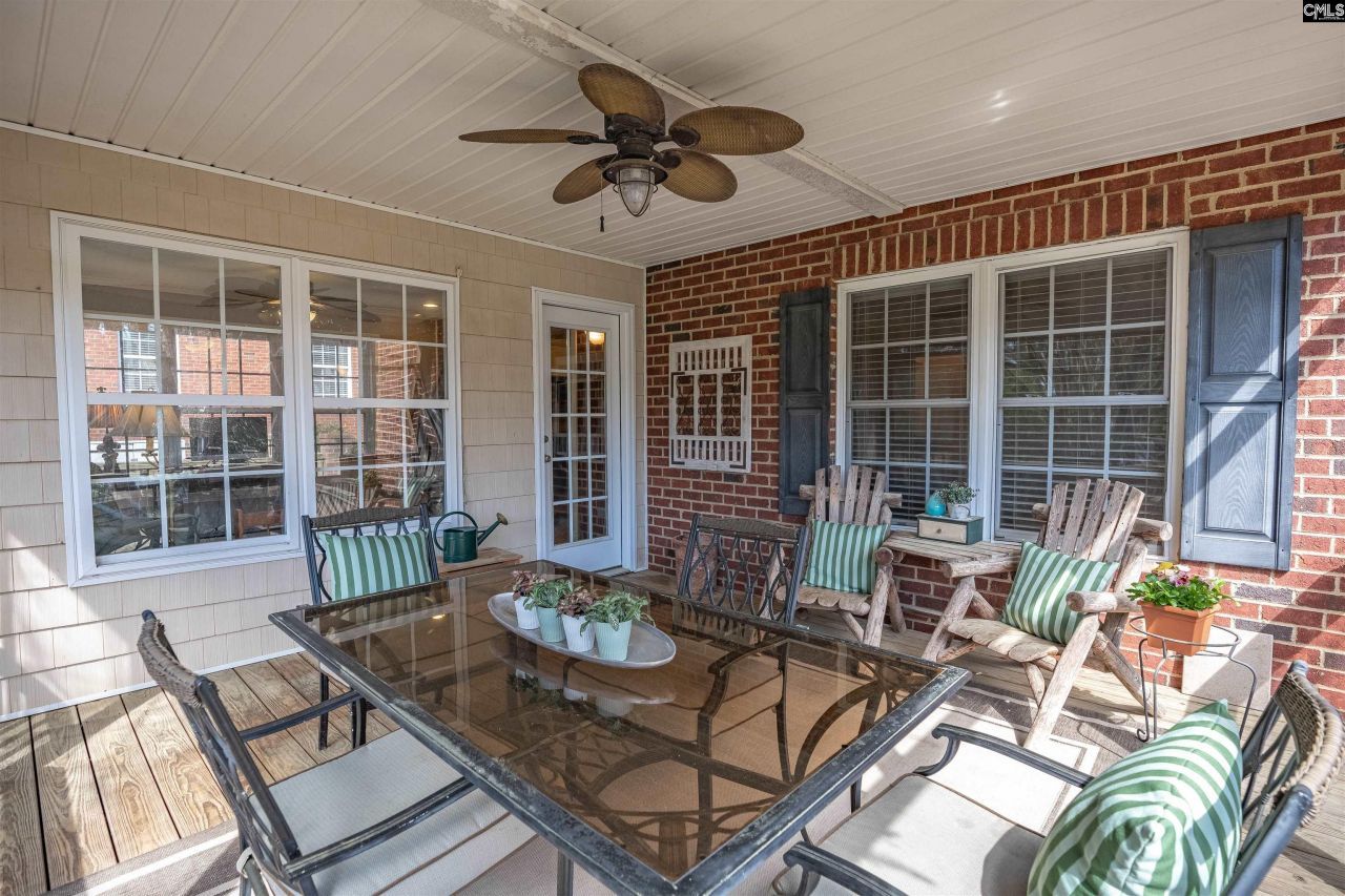 202 Lake Hilton Drive Photo 32