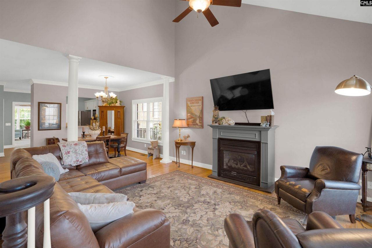 202 Lake Hilton Drive Photo 7