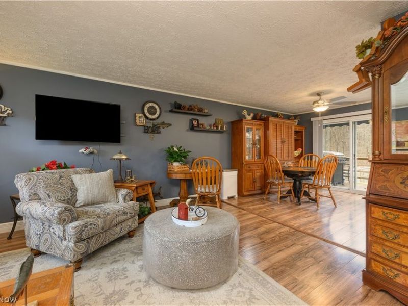 390 Ross Drive , Waynesburg, OH 44688 Photo 11