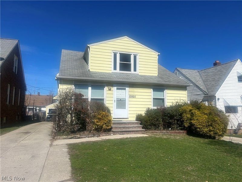 10925 McCracken Road , Garfield Heights, OH 44125 Photo 1