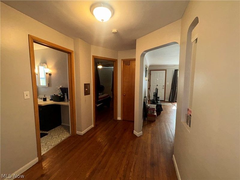 10925 McCracken Road , Garfield Heights, OH 44125 Photo 14