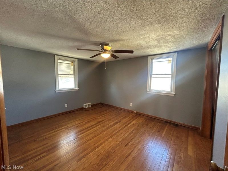 10925 McCracken Road , Garfield Heights, OH 44125 Photo 2