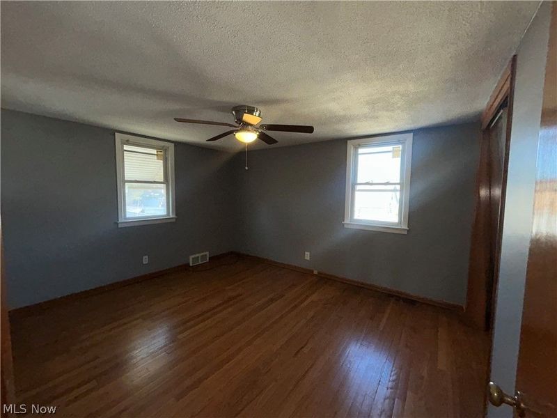 10925 McCracken Road , Garfield Heights, OH 44125 Photo 3