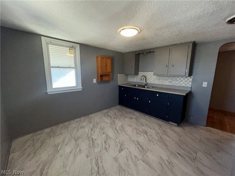 10925 McCracken Road , Garfield Heights, OH 44125 Photo 9