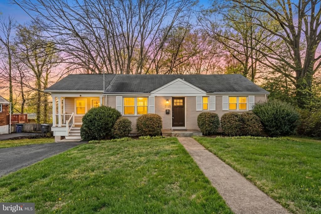 2722 Woodley Place, Falls Church, VA 22046 Main Photo