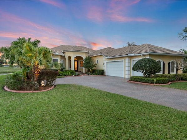 1360 S Village Square, Vero Beach, FL 32966