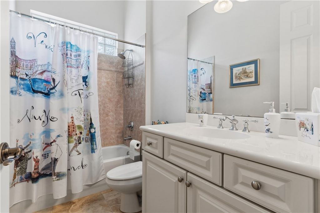 1360 S Village Square, Vero Beach, FL 32966 Photo